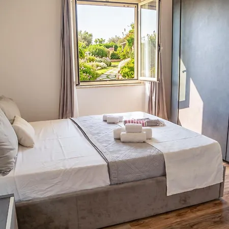 VILLA MERAVIGLIOSA Apartments - Nettuno - Nature&Sea Retreat-2